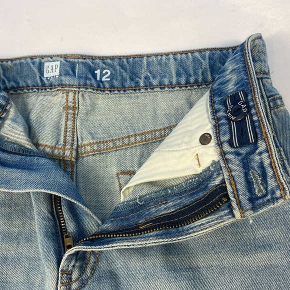 GAP Denim Girl’s High Rise Light Wash Destructed Denim Jean Skirt size 12 - Picture 3 of 11